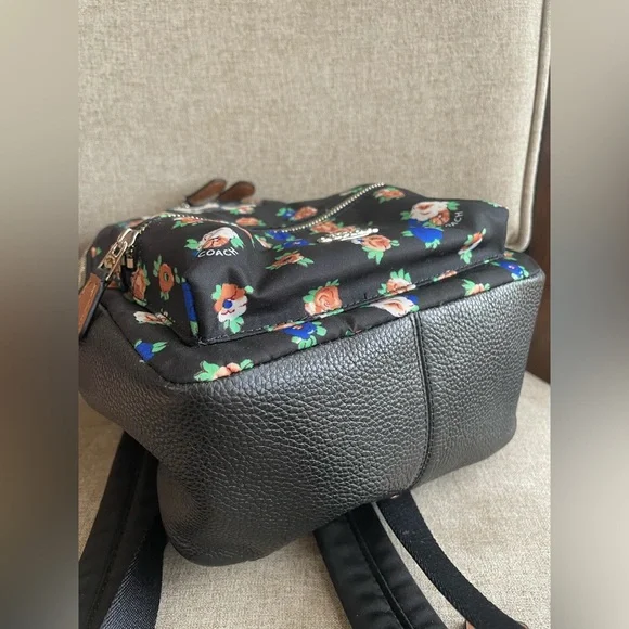 NWT！COACH MINI CHARLIE BACKPACK IN TEA ROSE FLORAL PRINT NYLON (COACH F57636)